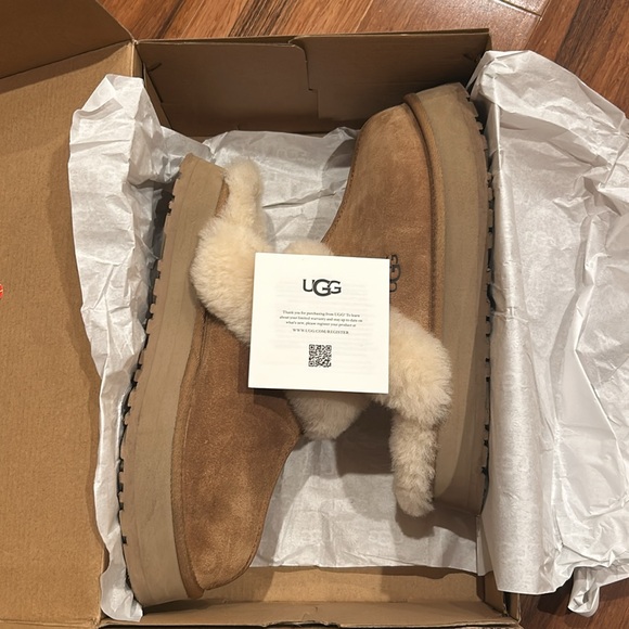 Ugg Disquette chestnut platform slipper size 9, lightly worn in the box - Picture 11 of 12